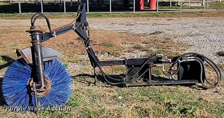 image for item IX9588 Skid steer broom