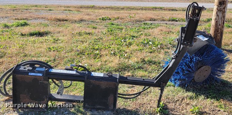 image for item IX9588 Skid steer broom