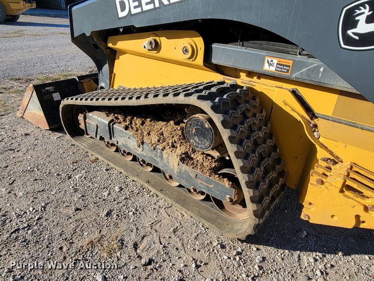 image for item IX9590 2019 John Deere 333G  tracked skid steer loader