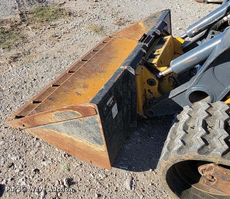 image for item IX9590 2019 John Deere 333G  tracked skid steer loader