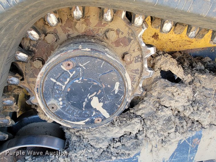 image for item IX9590 2019 John Deere 333G  tracked skid steer loader