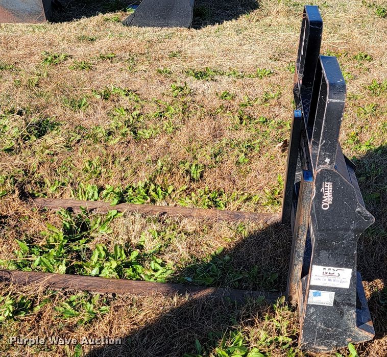 image for item IX9590 2019 John Deere 333G  tracked skid steer loader