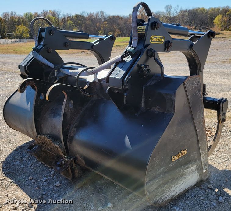 image for item IX9591 Grabtech  9'W grapple bucket
