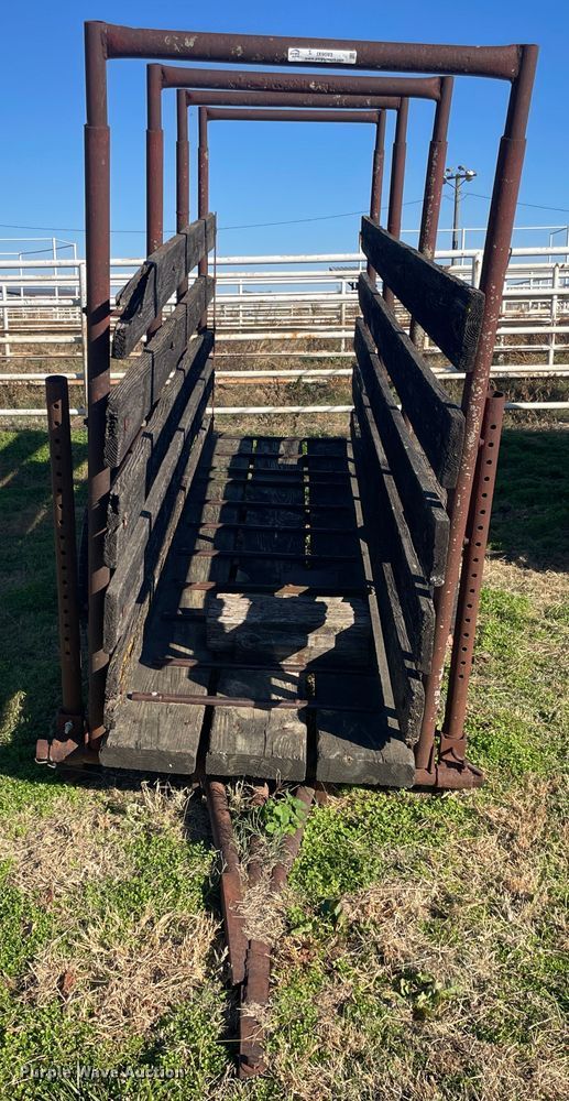 image for item IX9593 Livestock chute