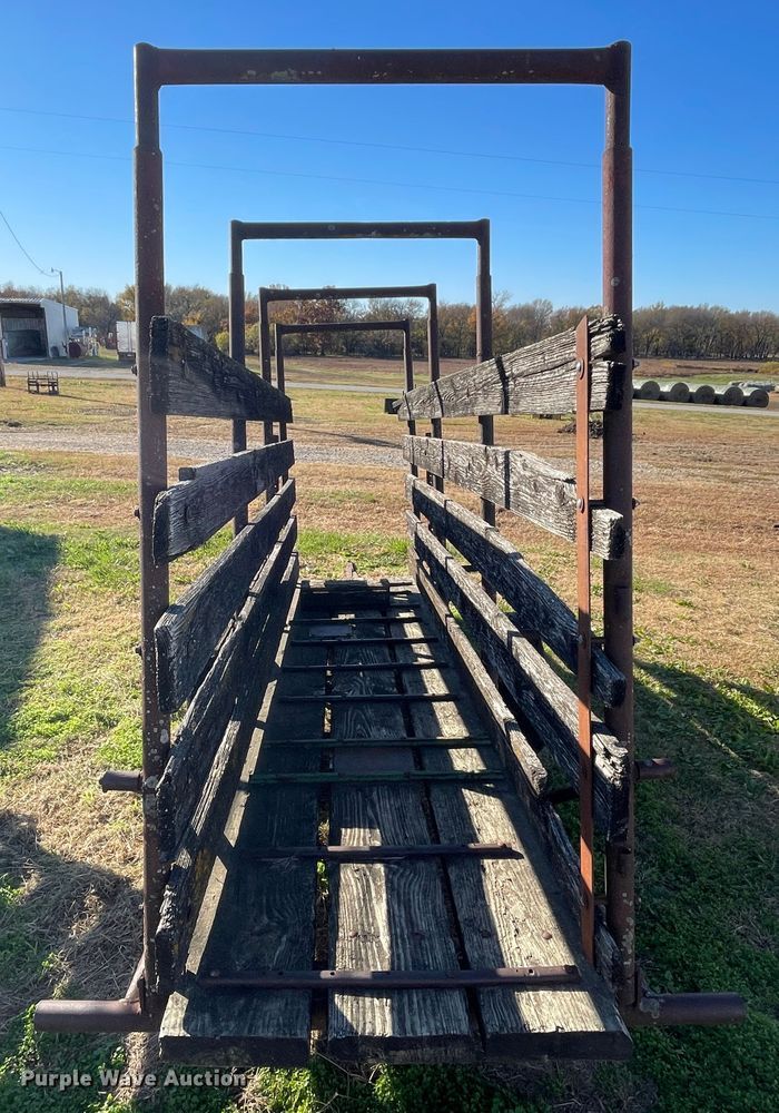 image for item IX9593 Livestock chute