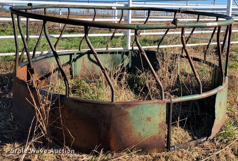 image for item IX9597 Bale feeders