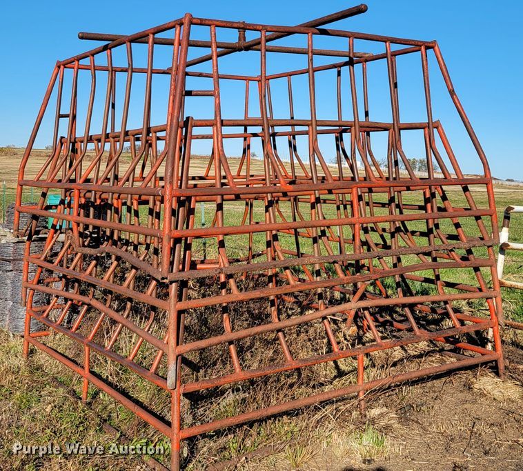 image for item IX9597 Bale feeders
