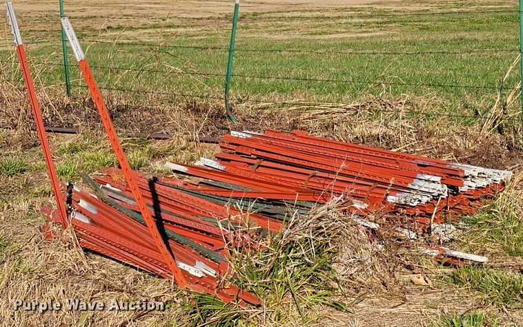 image for item IX9598 Fencing materials