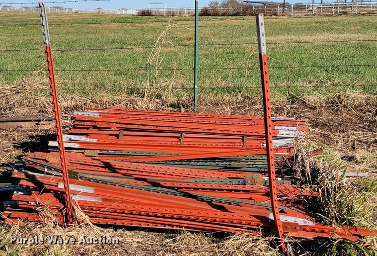 image for item IX9598 Fencing materials