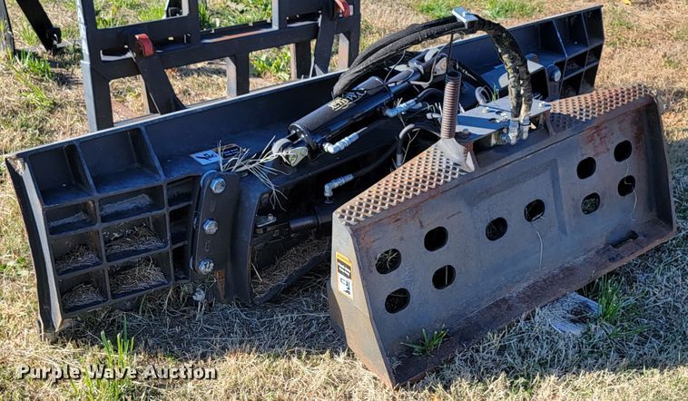 image for item IX9601 John Deere DB96 skid steer blade