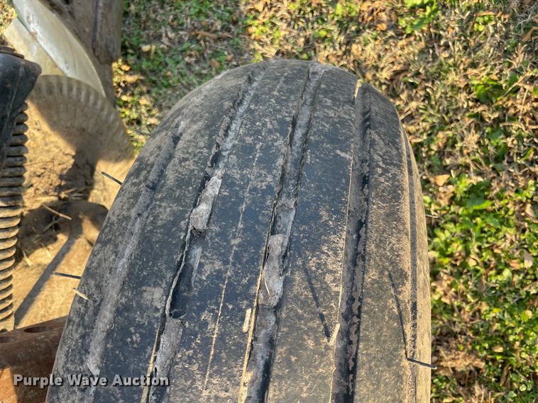 image for item IX9618 John Deere A2700  eight bottom plow