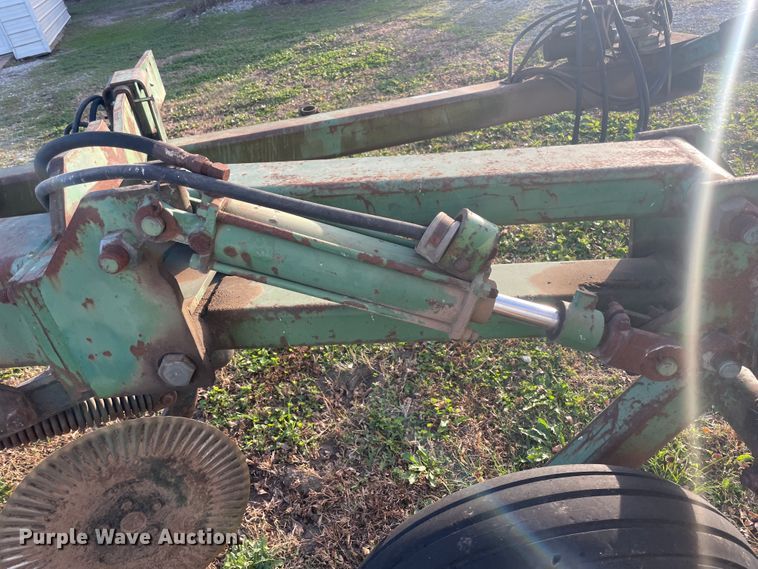 image for item IX9618 John Deere A2700  eight bottom plow