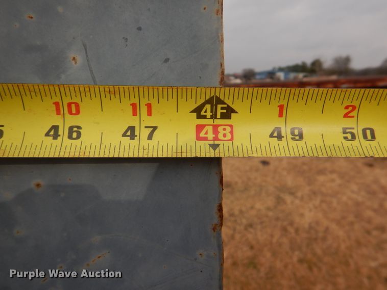 image for item JD9490 Versa-Tote 1025  seed tender