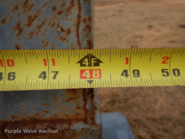 image for item JD9490 Versa-Tote 1025  seed tender