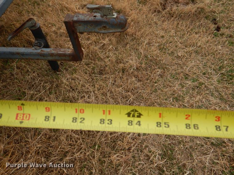 image for item JD9490 Versa-Tote 1025  seed tender