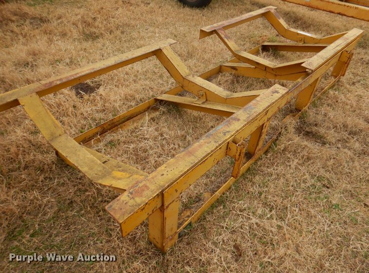 image for item JD9492 Hay Van  hay bale cradle