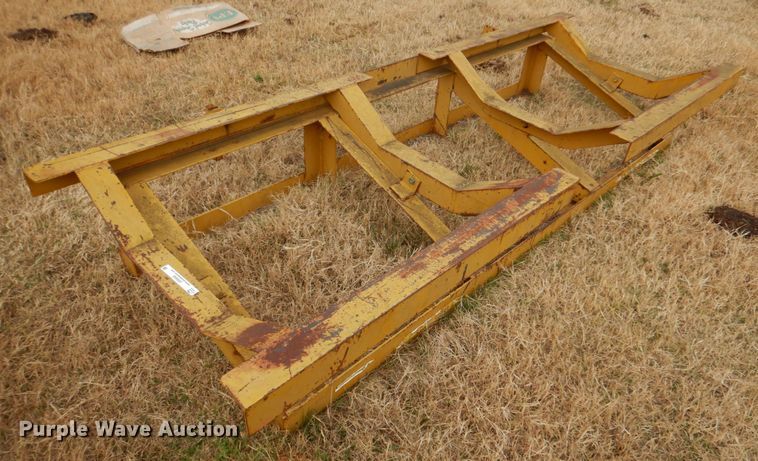 image for item JD9492 Hay Van  hay bale cradle