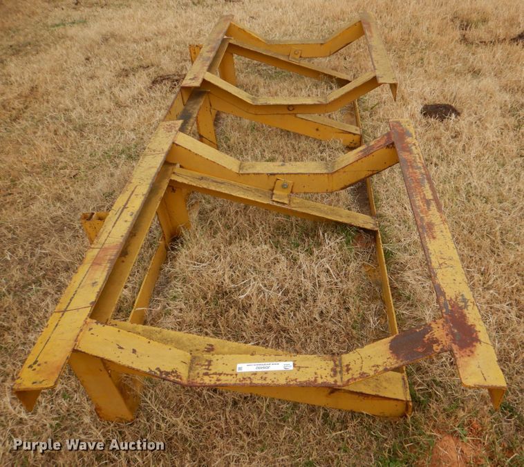 image for item JD9492 Hay Van  hay bale cradle
