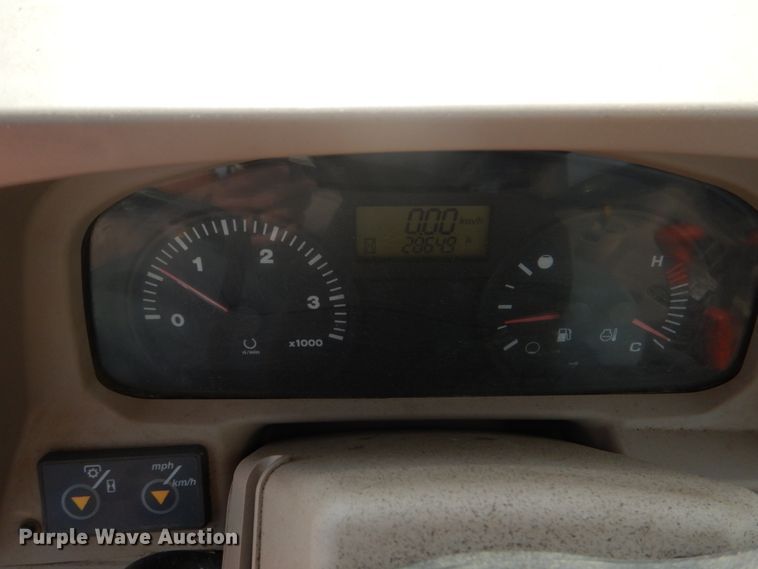 image for item JD9499 Kubota M9540  MFWD tractor