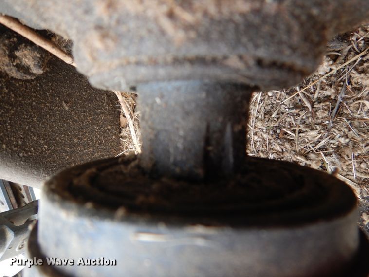 image for item JD9499 Kubota M9540  MFWD tractor