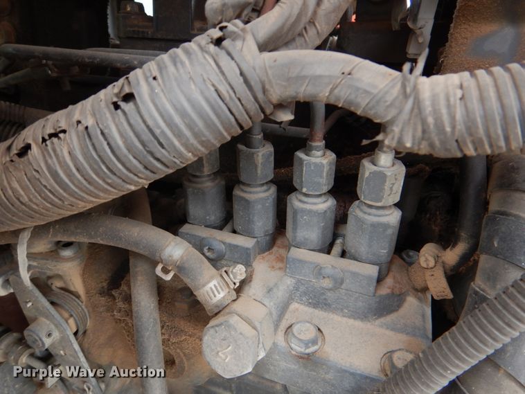 image for item JD9499 Kubota M9540  MFWD tractor