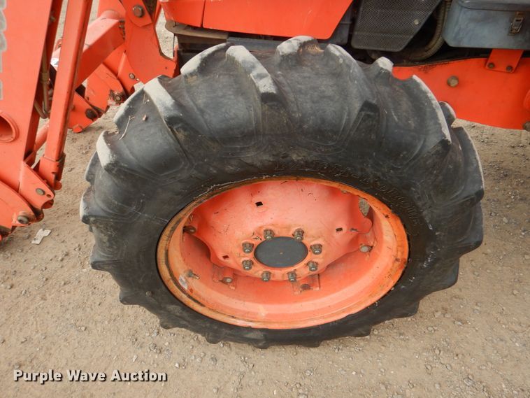 image for item JD9499 Kubota M9540  MFWD tractor