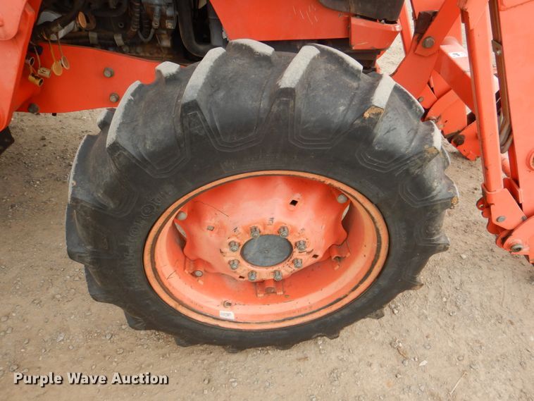 image for item JD9499 Kubota M9540  MFWD tractor