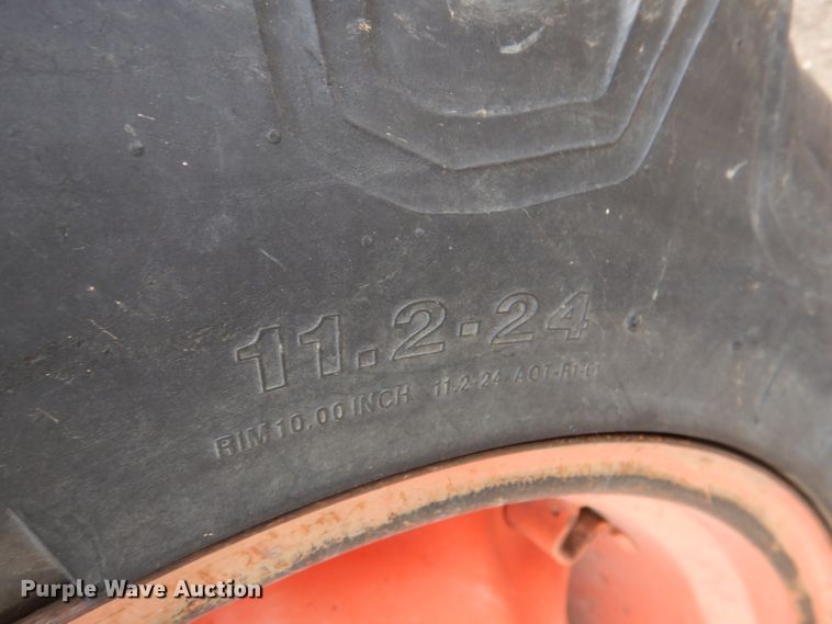image for item JD9499 Kubota M9540  MFWD tractor