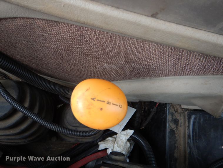 image for item JD9500 2013 John Deere 6105D  MFWD tractor