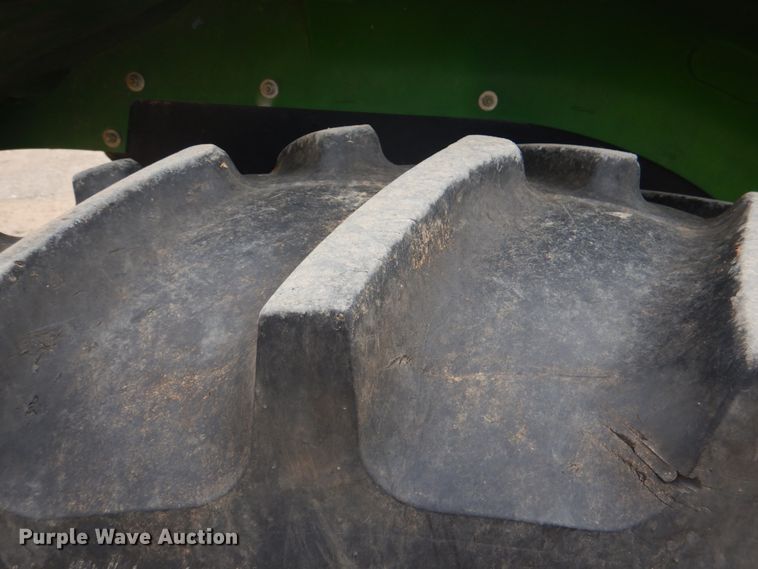 image for item JD9500 2013 John Deere 6105D  MFWD tractor