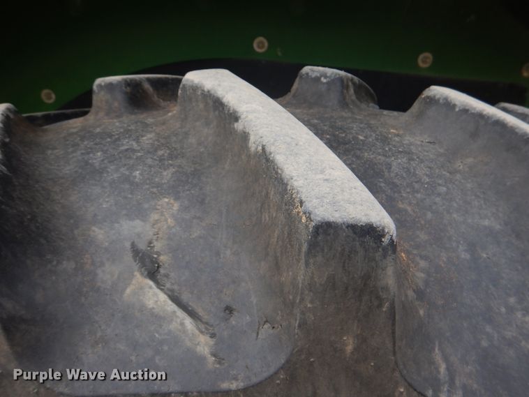 image for item JD9500 2013 John Deere 6105D  MFWD tractor