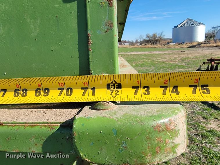 image for item JE9273 Grain cart