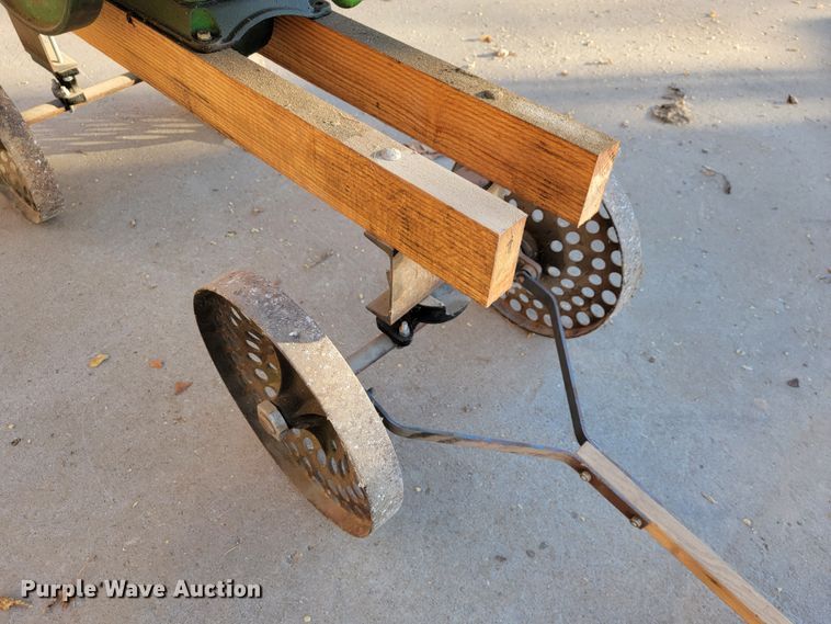 image for item JE9290 John Deere E103R  hit and miss engine