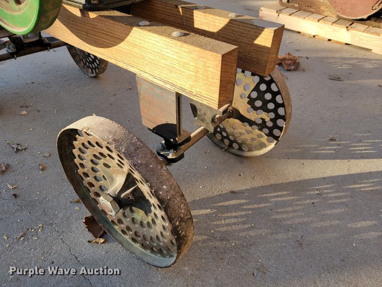 image for item JE9290 John Deere E103R  hit and miss engine