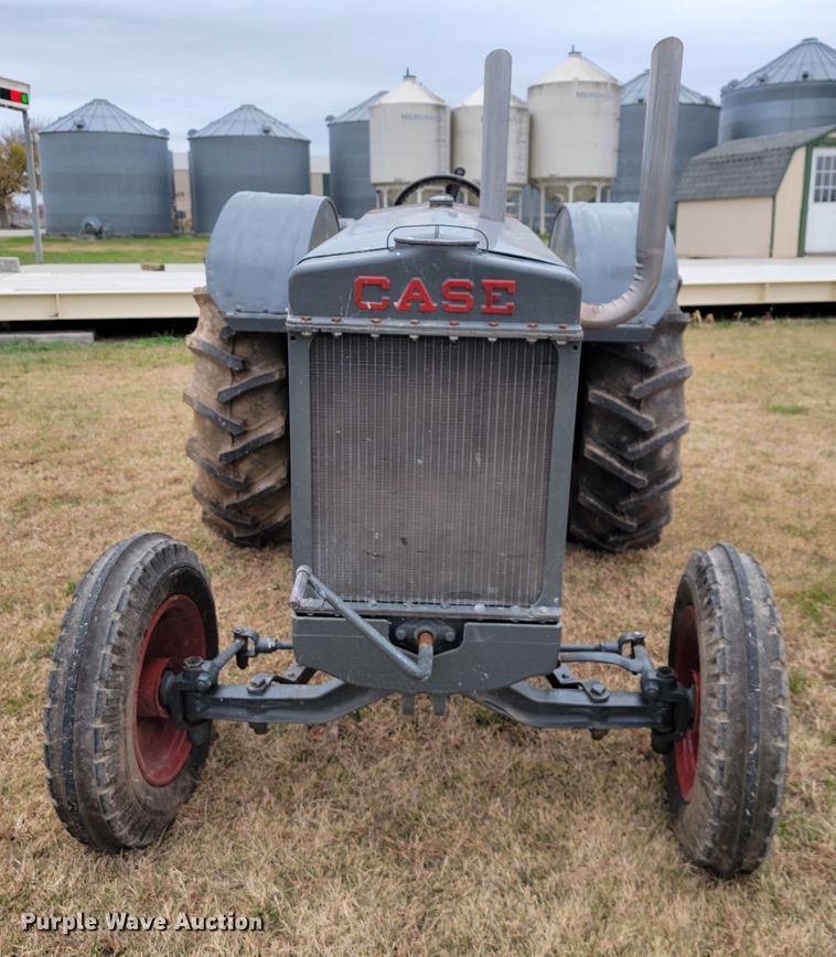 image for item JE9291 Case L  tractor