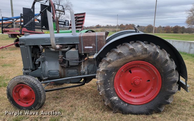 image for item JE9291 Case L  tractor