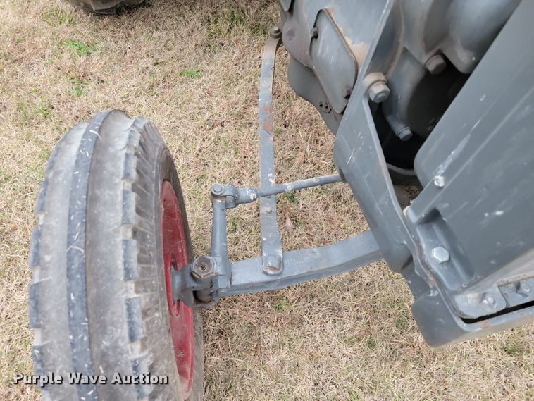 image for item JE9291 Case L  tractor