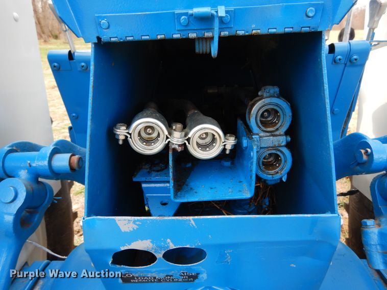 image for item JI9326 1972 Ford 7000  tractor