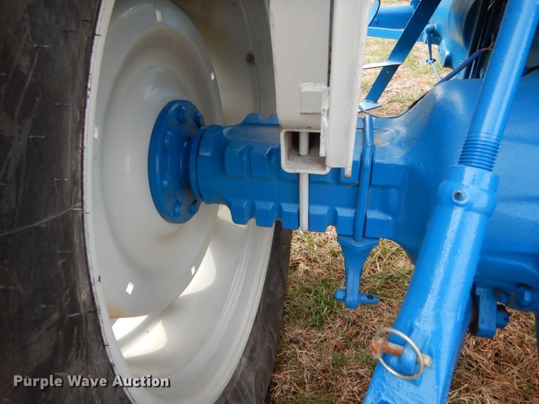 image for item JI9326 1972 Ford 7000  tractor