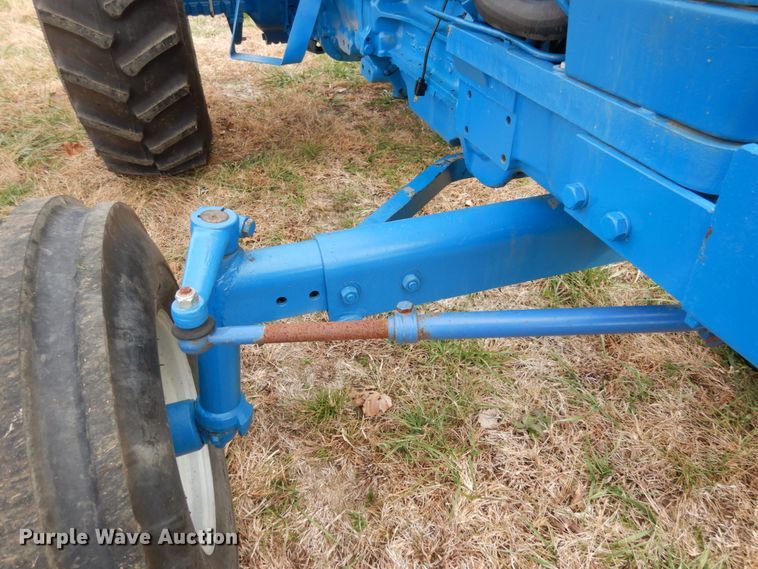 image for item JI9326 1972 Ford 7000  tractor