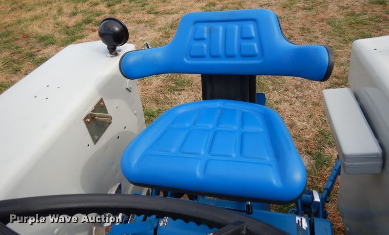 image for item JI9326 1972 Ford 7000  tractor