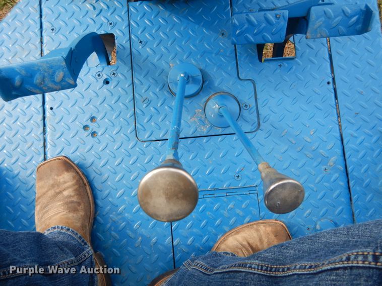 image for item JI9326 1972 Ford 7000  tractor