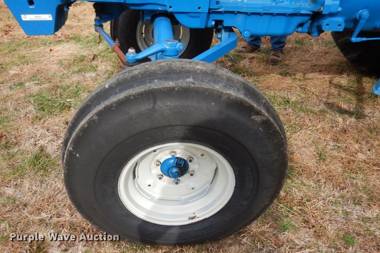 image for item JI9326 1972 Ford 7000  tractor