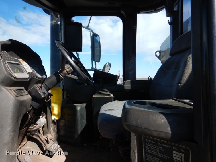 image for item JS9773 Ag-Chem TerraGator 8104  applicator