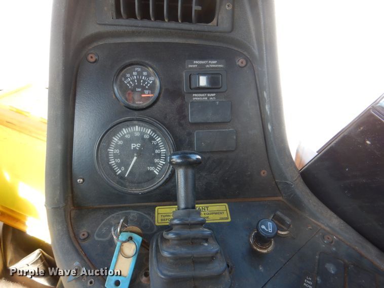 image for item JS9773 Ag-Chem TerraGator 8104  applicator