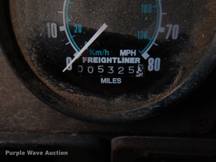 image for item JS9775 1988 Freightliner FC60  fertilizer delivery truck