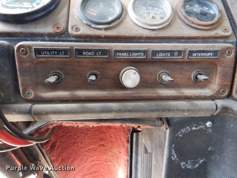 image for item JS9775 1988 Freightliner FC60  fertilizer delivery truck