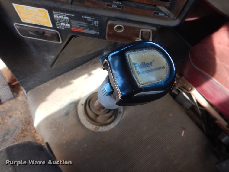 image for item JS9775 1988 Freightliner FC60  fertilizer delivery truck