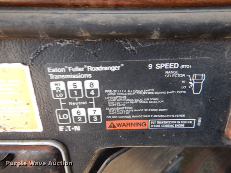 image for item JS9775 1988 Freightliner FC60  fertilizer delivery truck