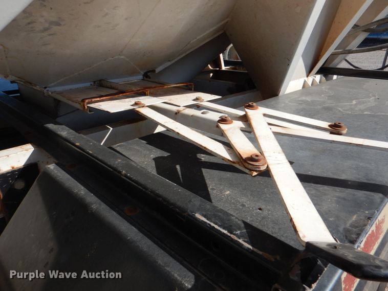 image for item JS9775 1988 Freightliner FC60  fertilizer delivery truck